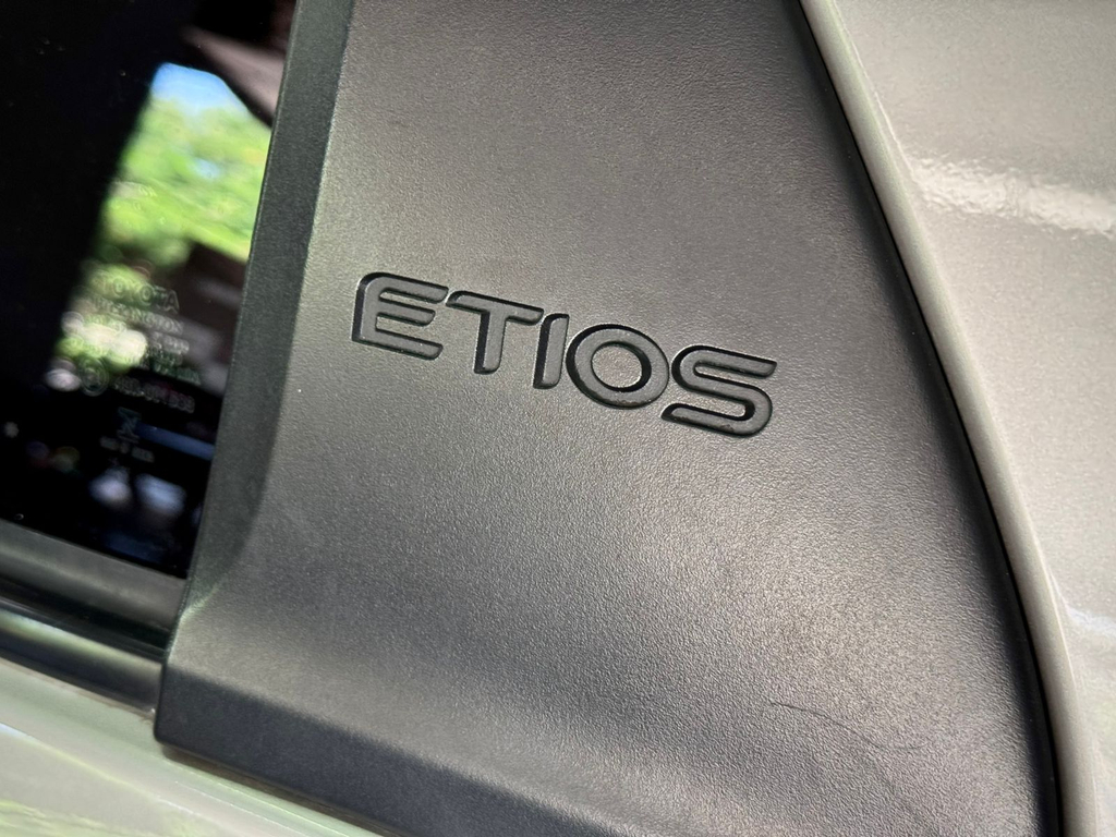 Toyota Etios Sedan Prata