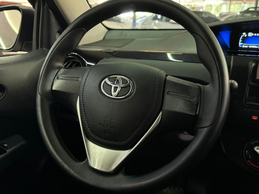 Toyota Etios Sedan Prata