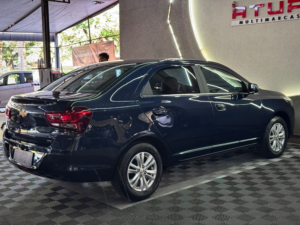 Chevrolet Cobalt Azul