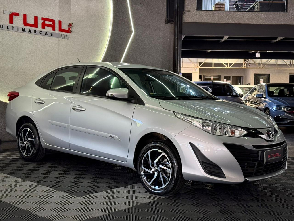 Toyota Yaris Prata