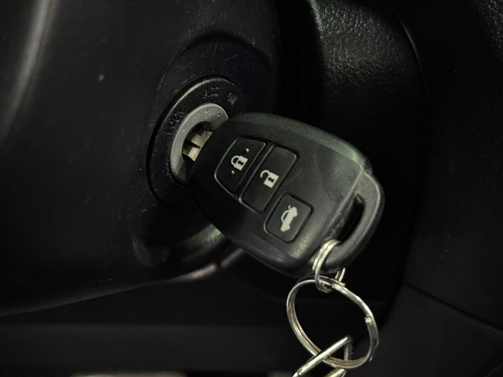 Toyota Yaris Prata