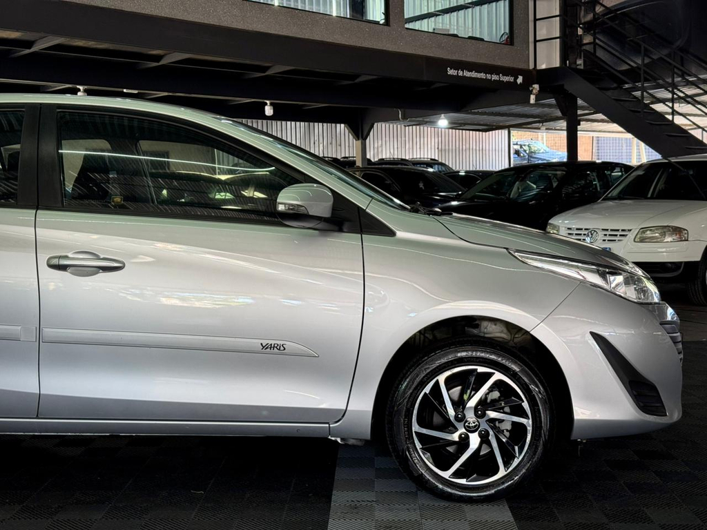 Toyota Yaris Prata