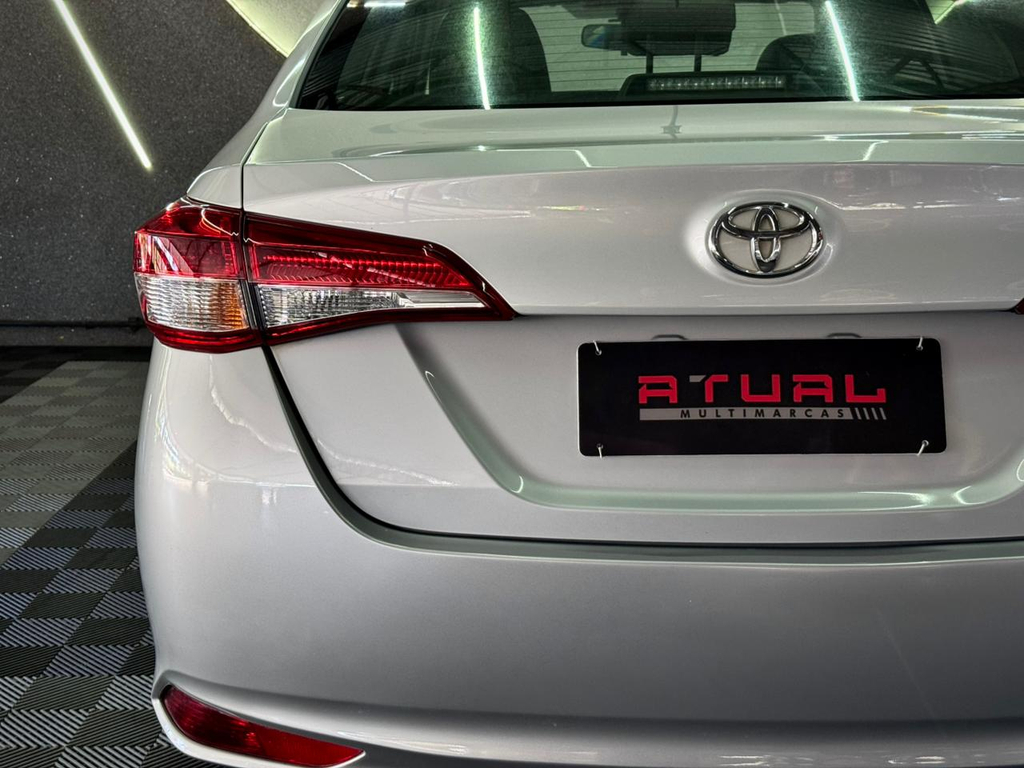 Toyota Yaris Prata