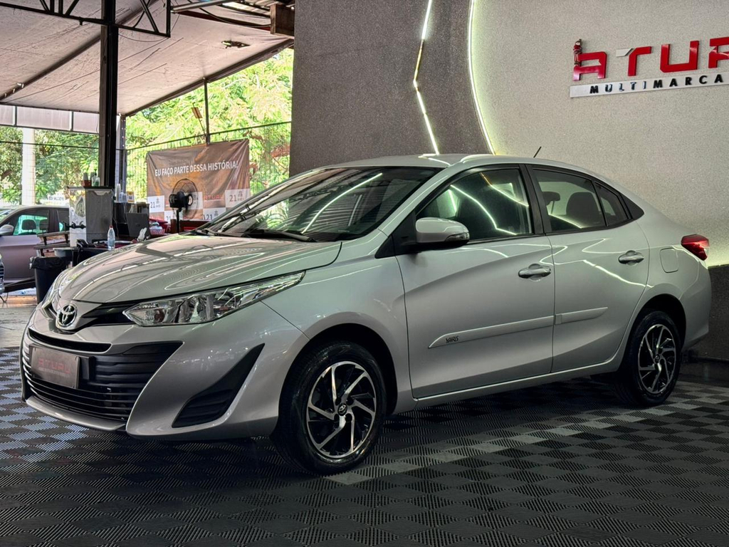 Toyota Yaris Prata