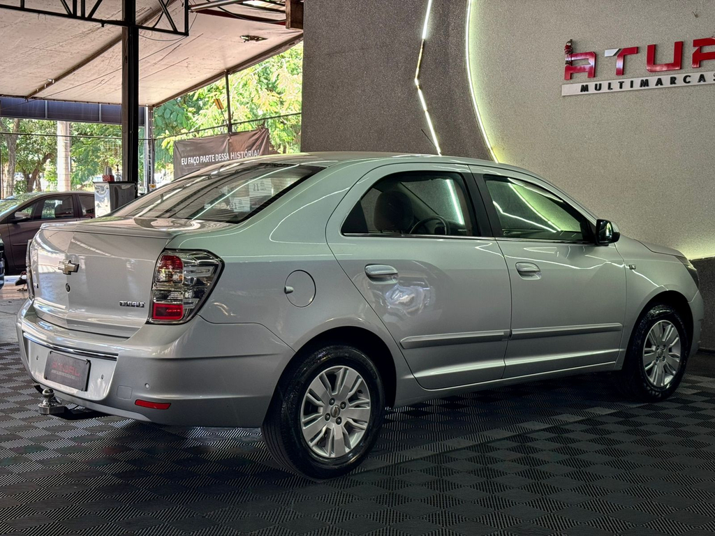Chevrolet Cobalt Prata