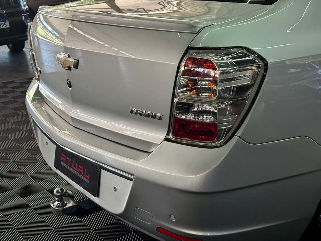 Chevrolet Cobalt Prata
