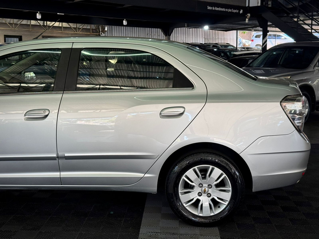 Chevrolet Cobalt Prata