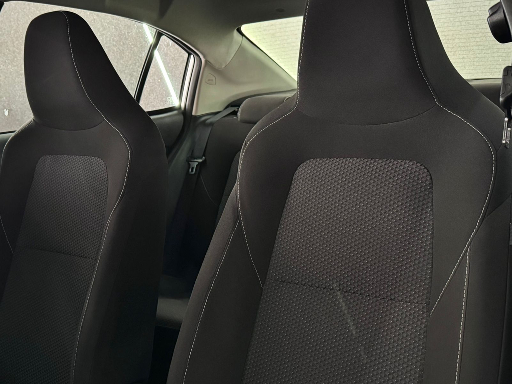 Chevrolet Onix Sedan Prata