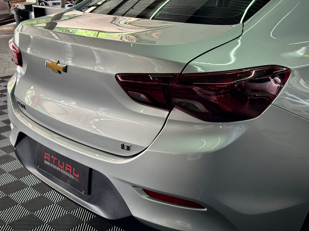 Chevrolet Onix Sedan Prata