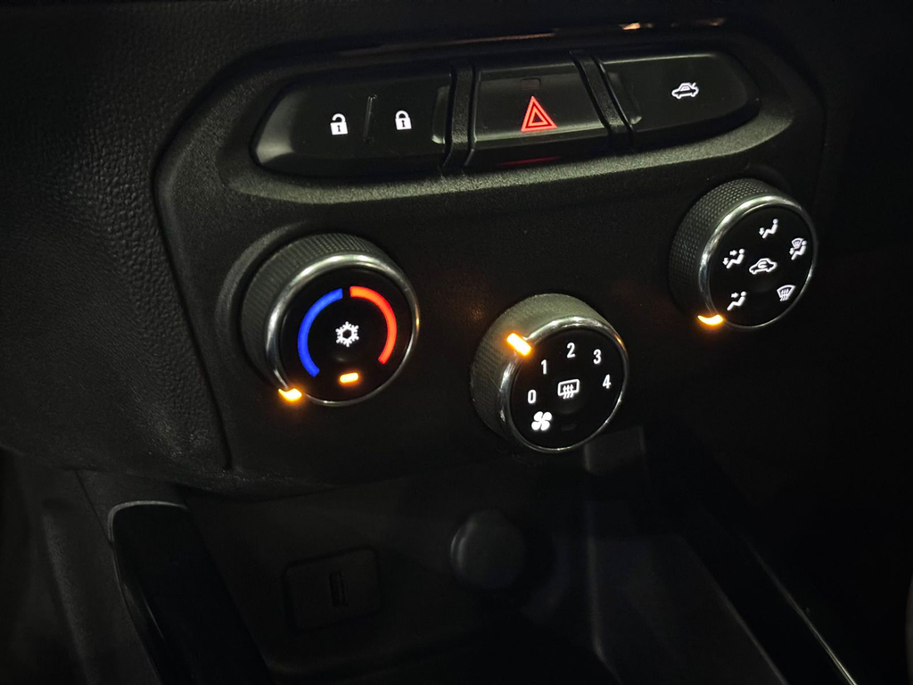 Chevrolet Prisma Cinza