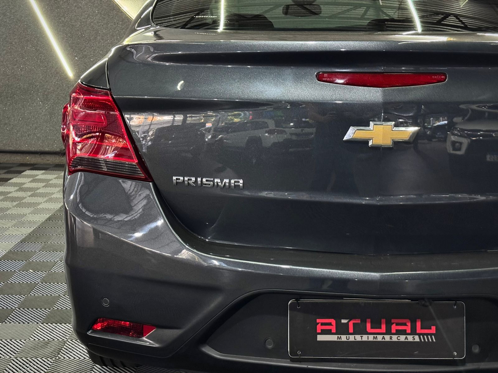 Chevrolet Prisma Cinza