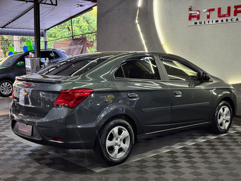 Chevrolet Prisma Cinza