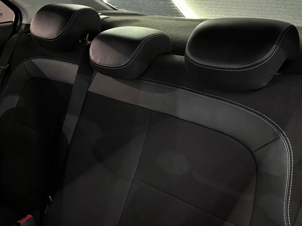 Chevrolet Prisma Cinza