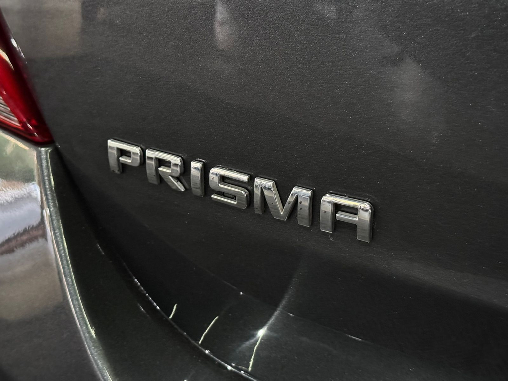 Chevrolet Prisma Cinza