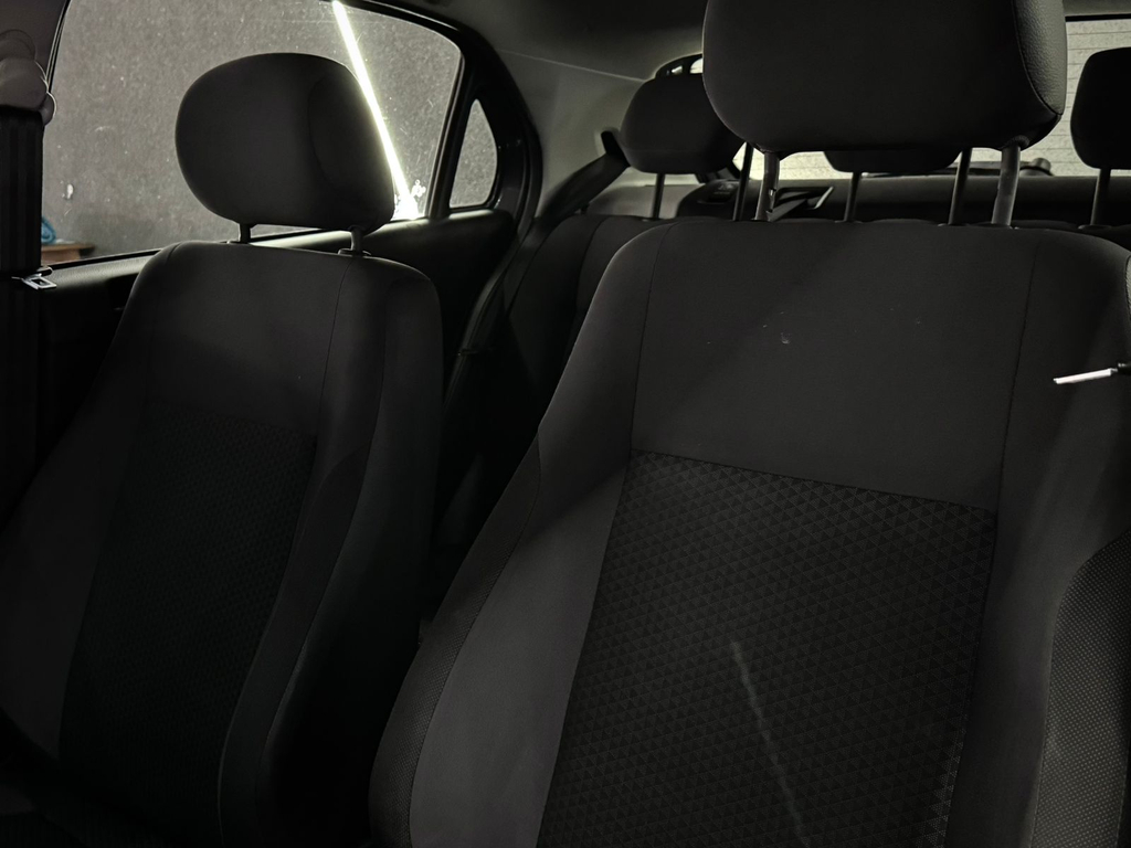 Volkswagen Gol Cinza