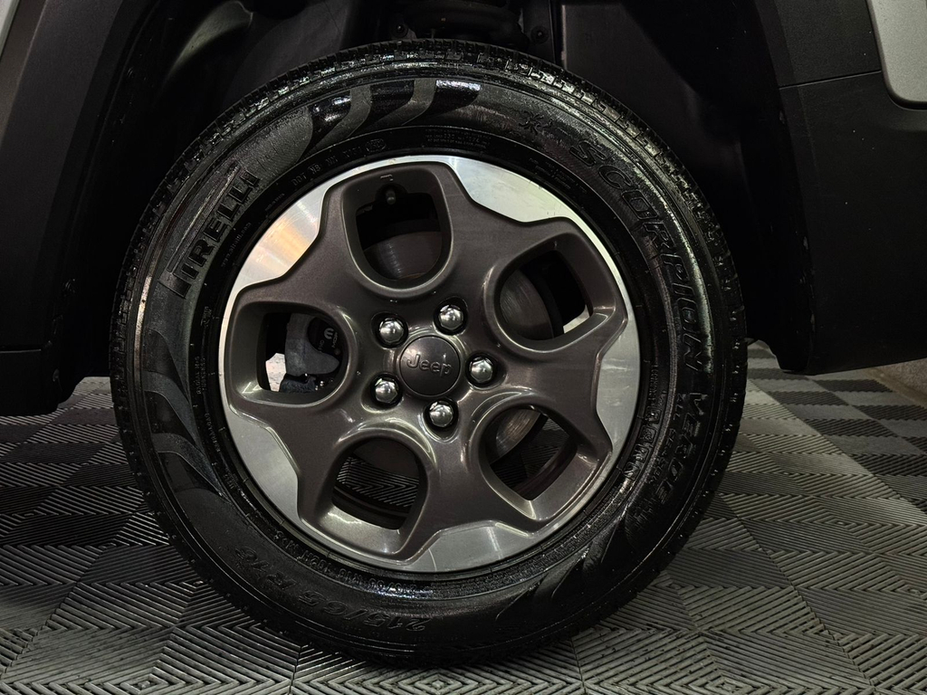 Jeep Renegade Prata