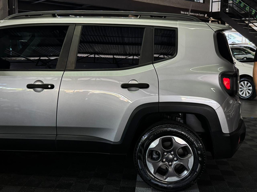 Jeep Renegade Prata