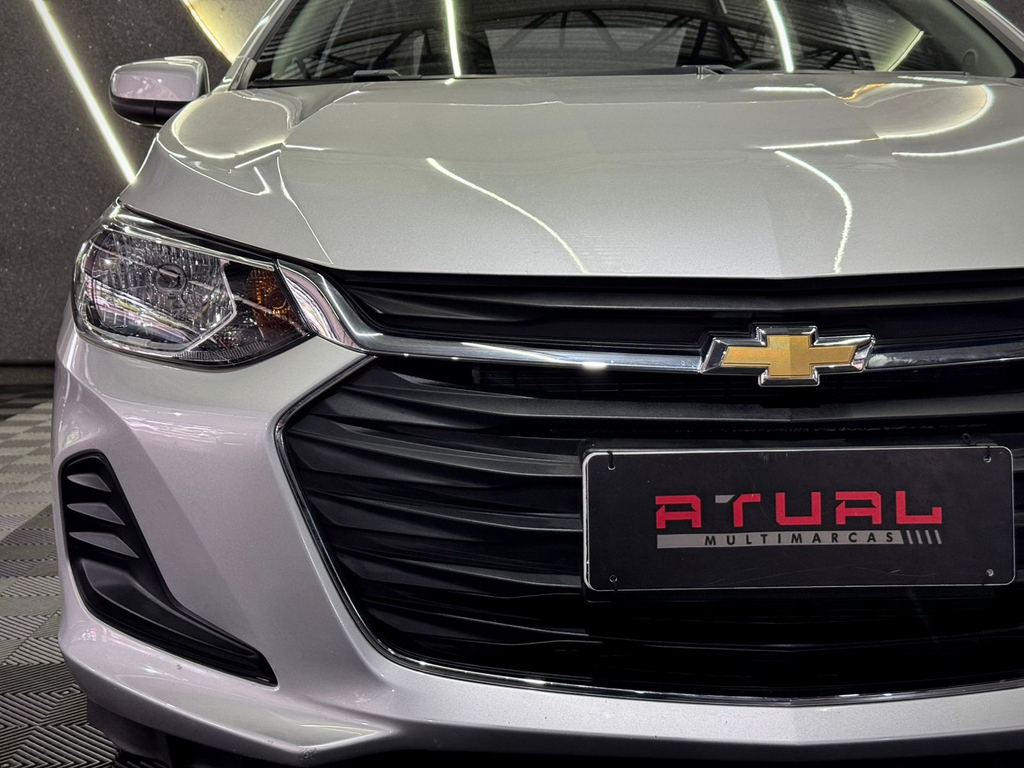 Chevrolet Onix Sedan Prata