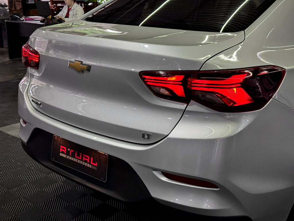 Chevrolet Onix Sedan Prata