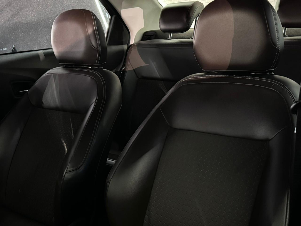 Chevrolet Cobalt Bege