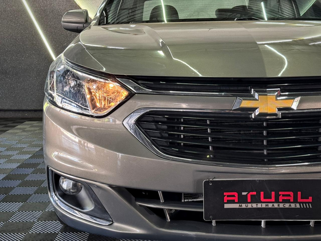 Chevrolet Cobalt Bege