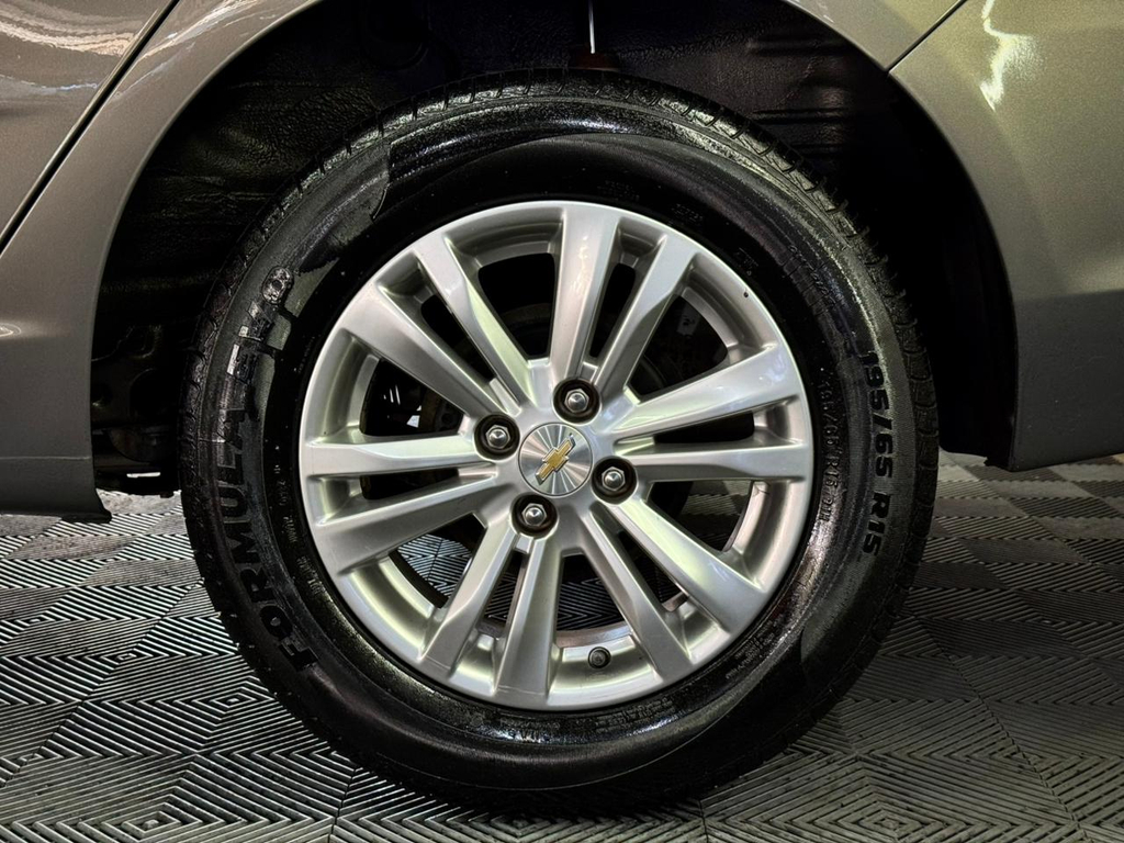 Chevrolet Cobalt Bege