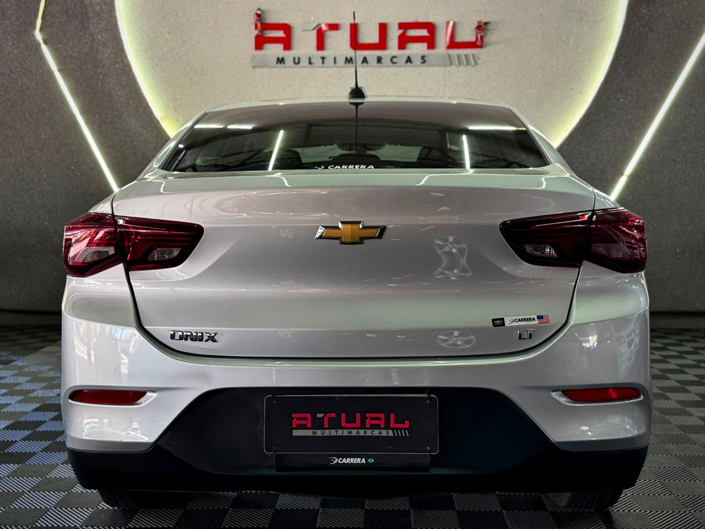 Chevrolet Onix Sedan Prata