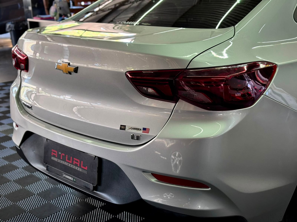 Chevrolet Onix Sedan Prata