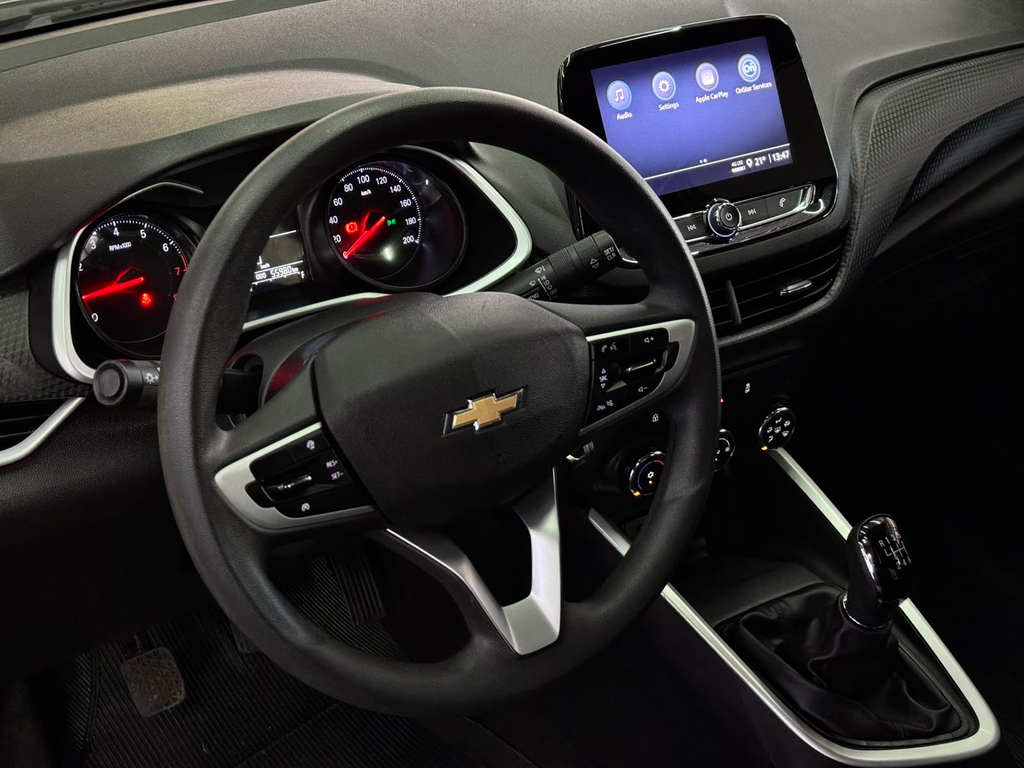 Chevrolet Onix Sedan Prata