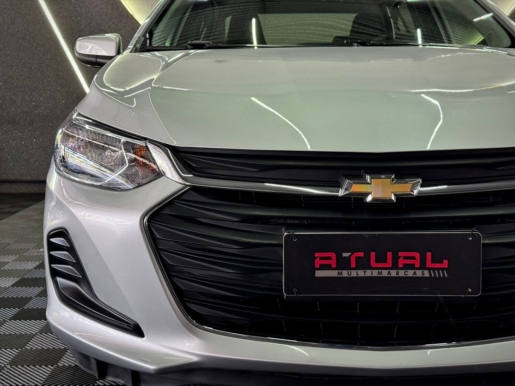 Chevrolet Onix Sedan Prata