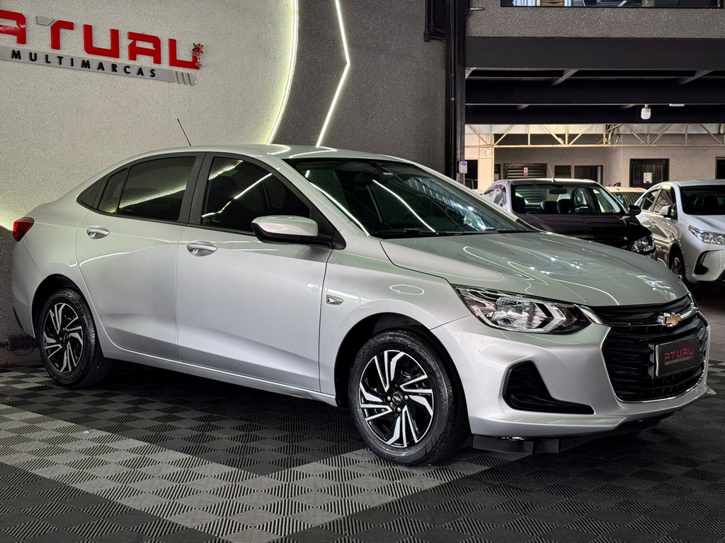 Chevrolet Onix Sedan Prata