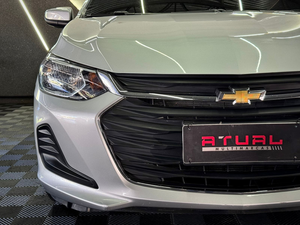 Chevrolet Onix Sedan Prata