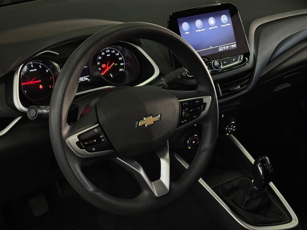 Chevrolet Onix Sedan Prata