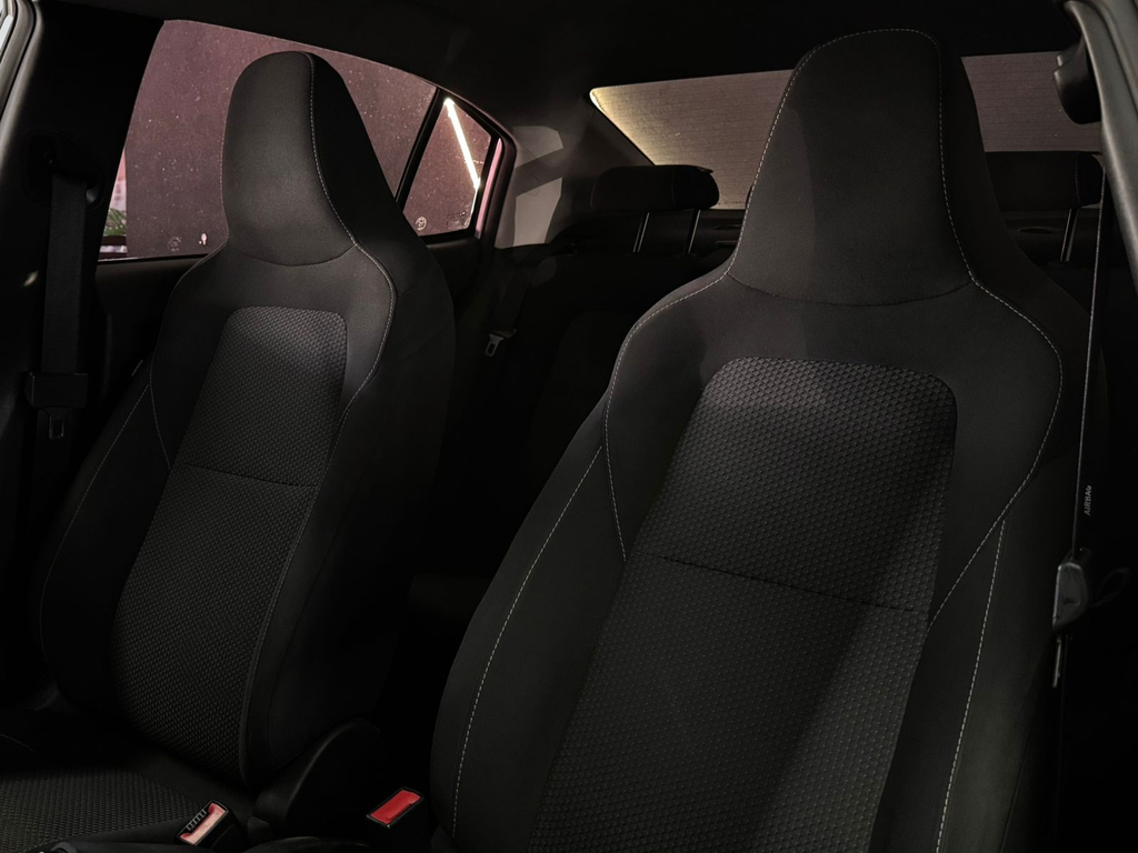 Chevrolet Onix Sedan Prata