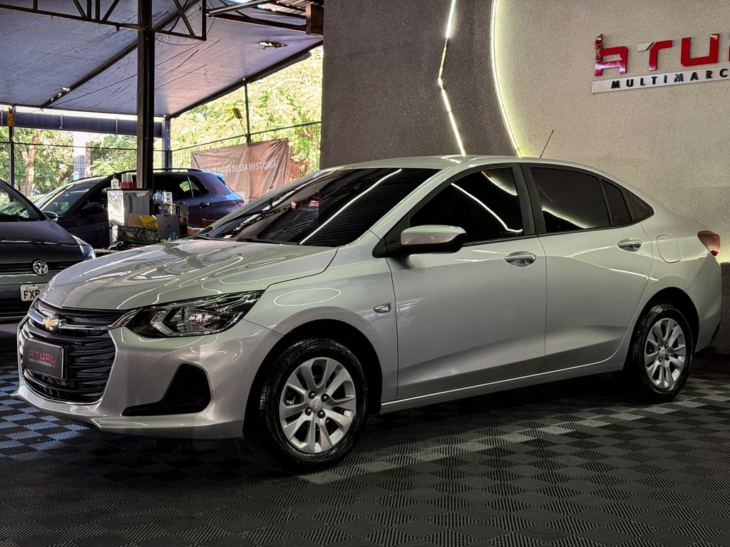 Chevrolet Onix Sedan Prata