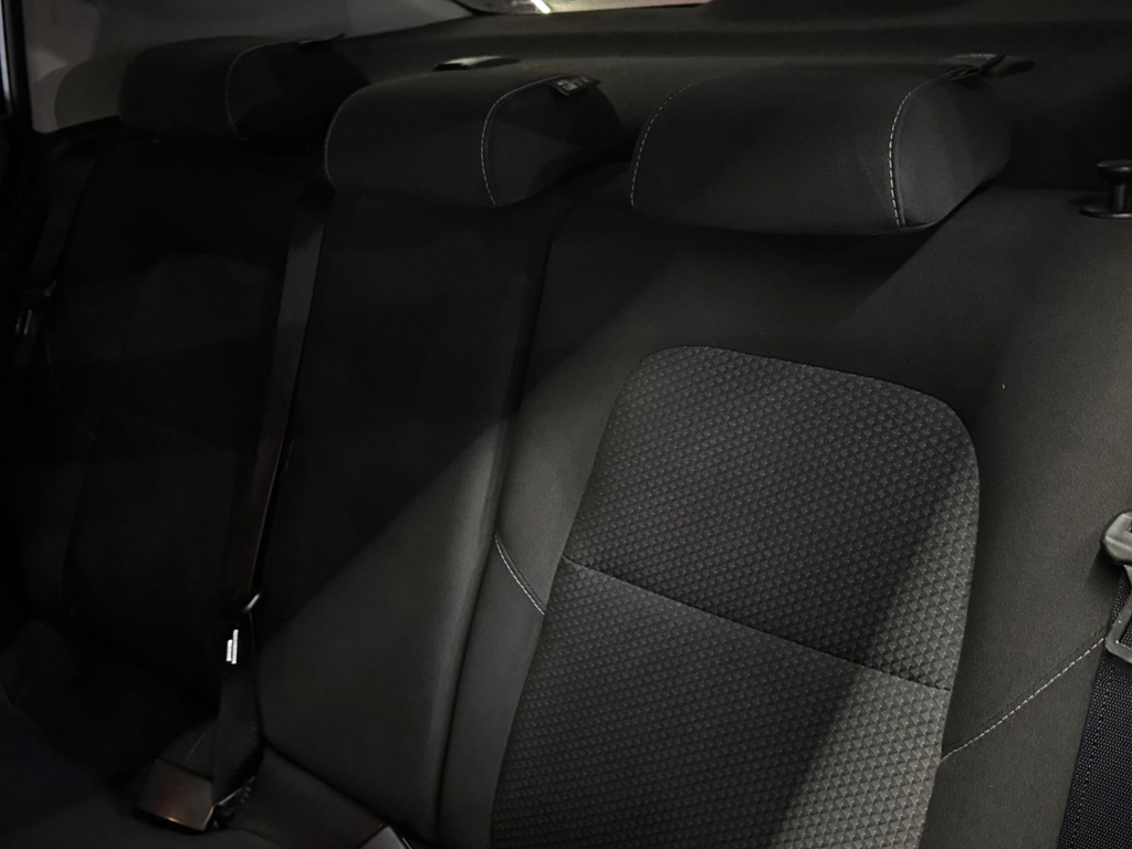 Chevrolet Onix Sedan Prata