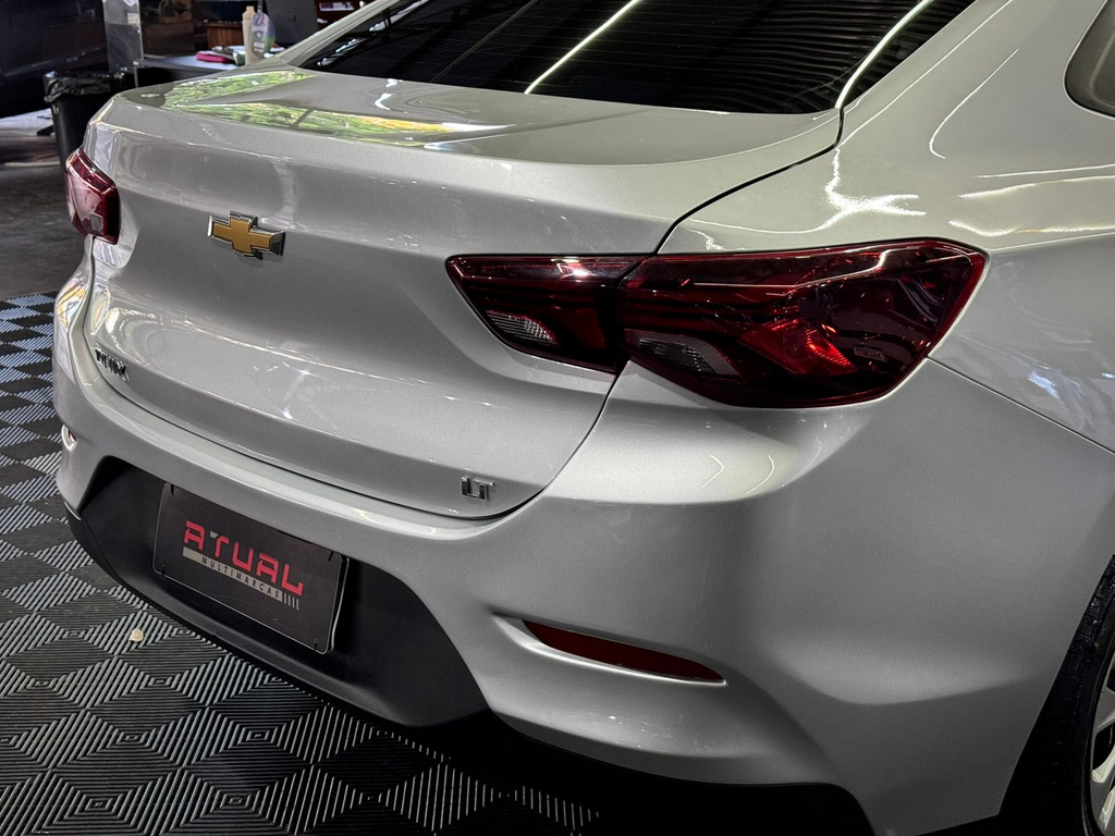Chevrolet Onix Sedan Prata