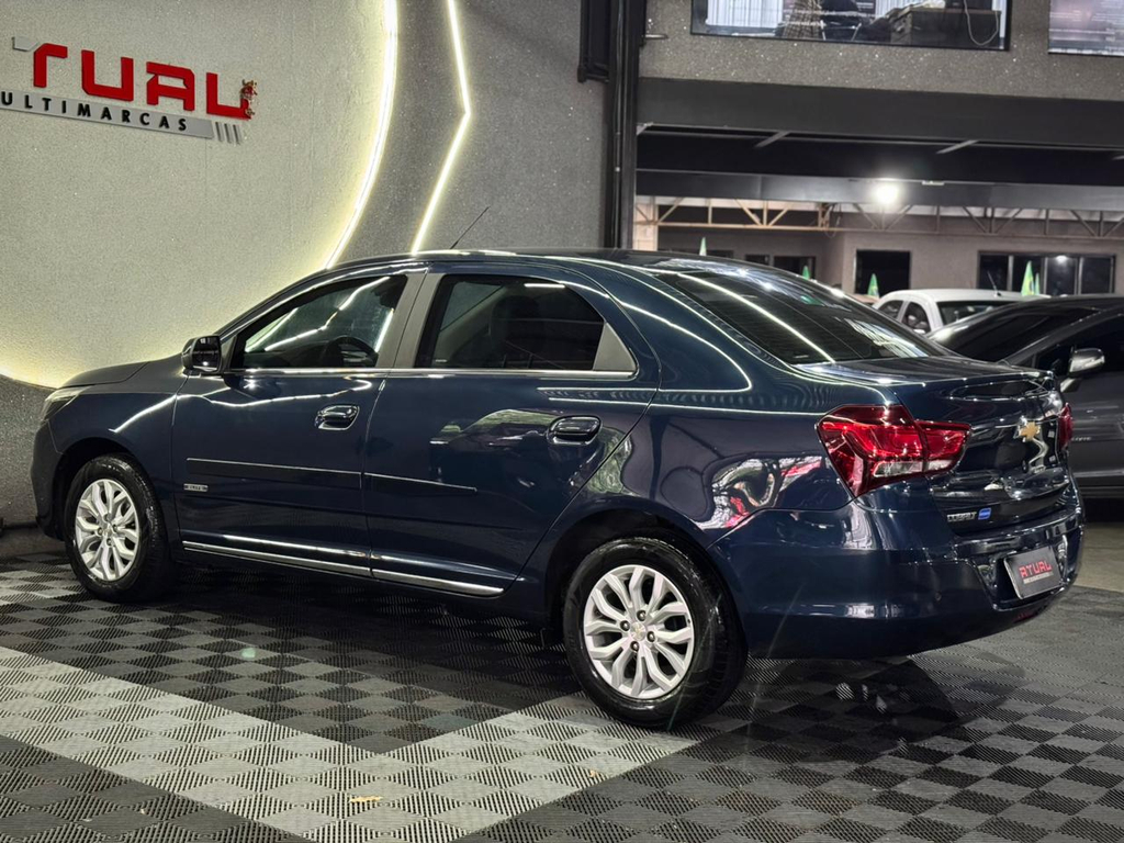 Chevrolet Cobalt Azul