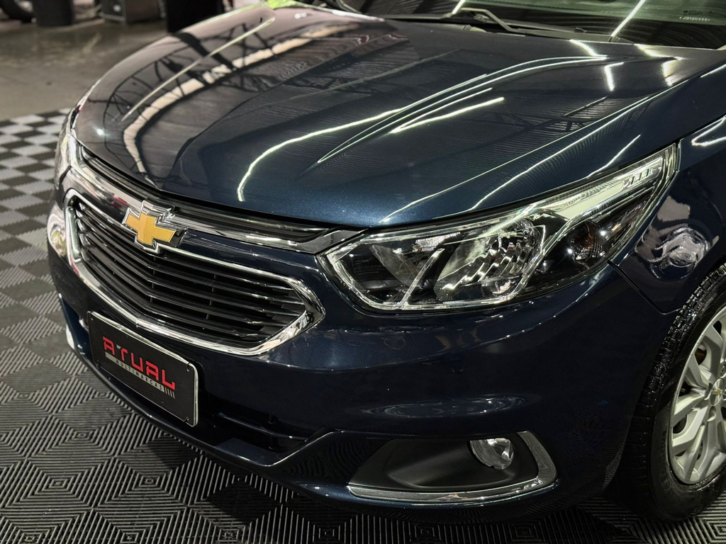 Chevrolet Cobalt Azul