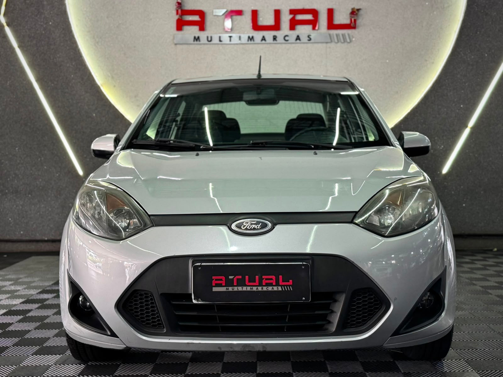 Ford Fiesta Prata