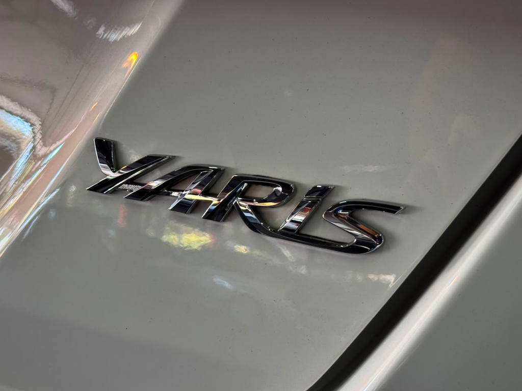 Toyota Yaris Branco
