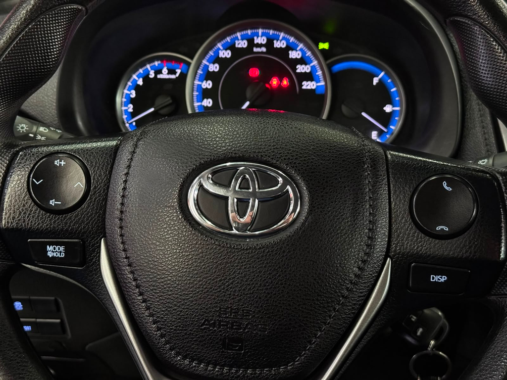 Toyota Yaris Branco