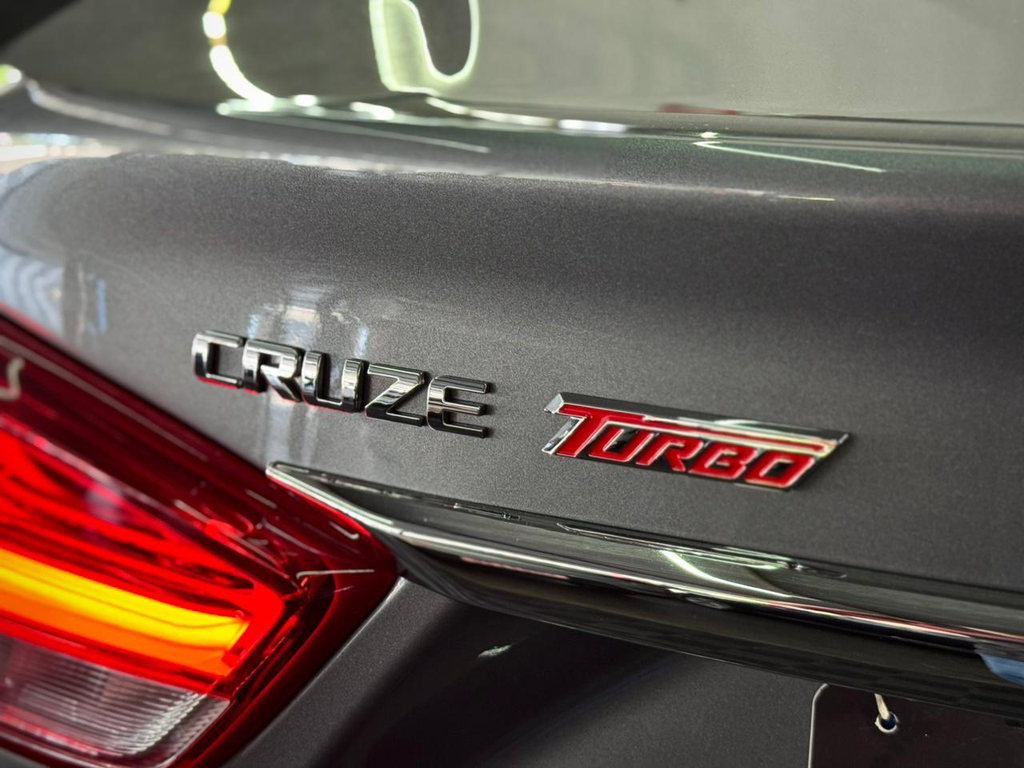 Chevrolet Cruze Sedan Cinza