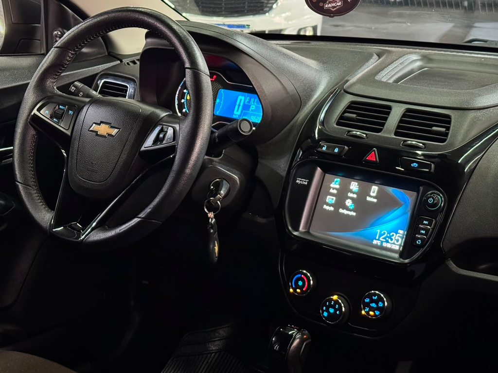 Chevrolet Cobalt Cinza