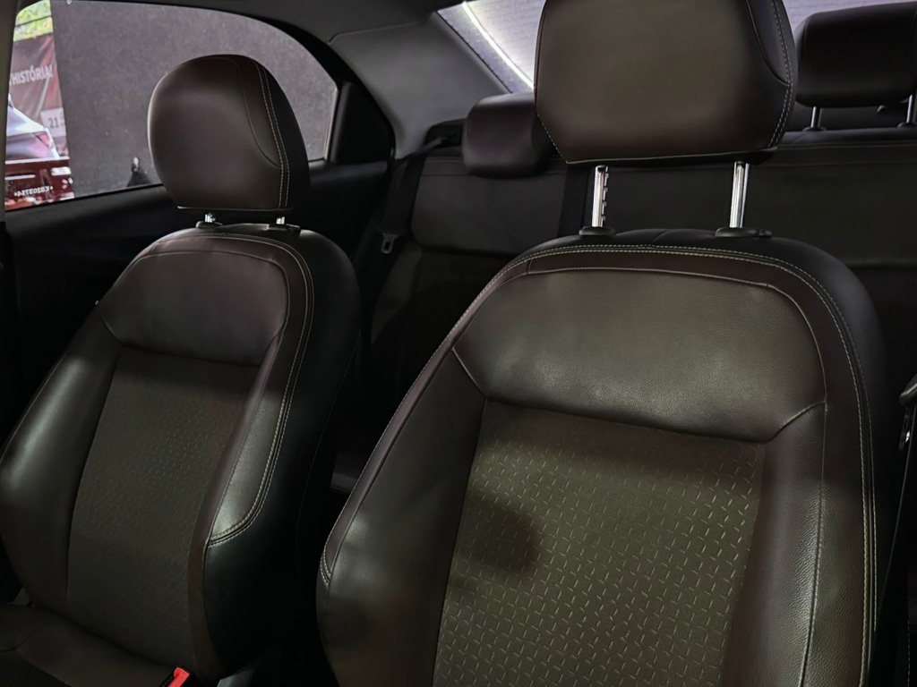Chevrolet Cobalt Cinza