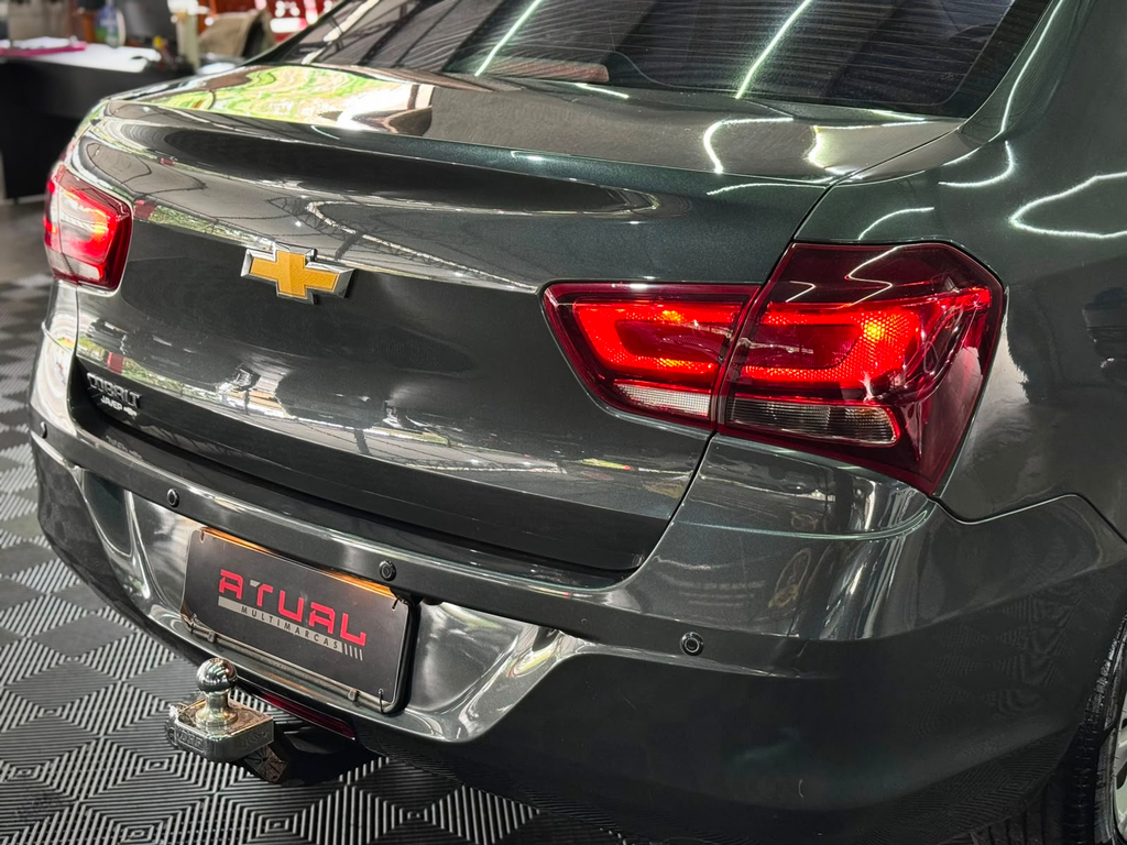Chevrolet Cobalt Cinza