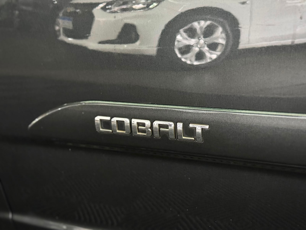 Chevrolet Cobalt Cinza