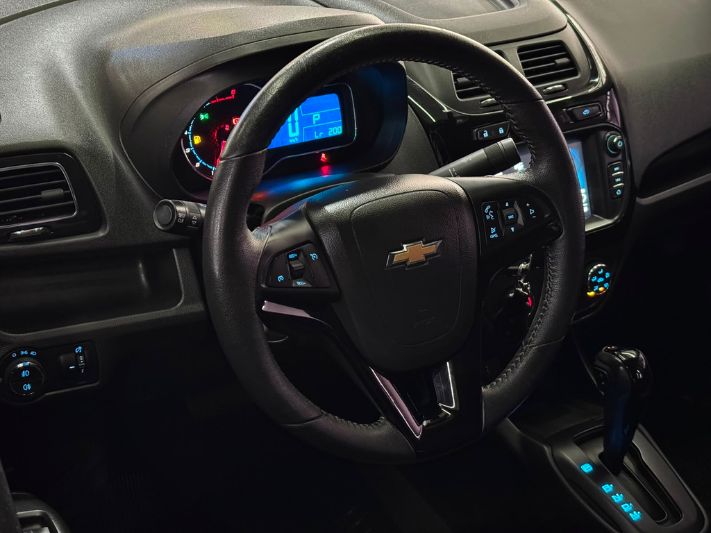 Chevrolet Cobalt Cinza