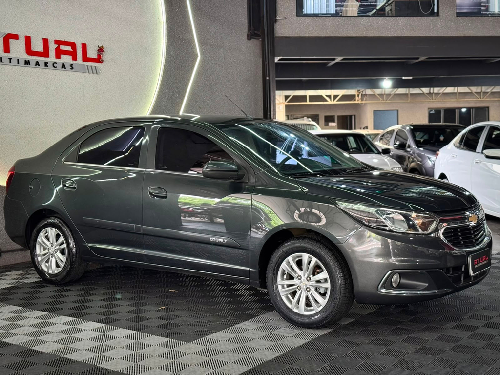 Chevrolet Cobalt Cinza