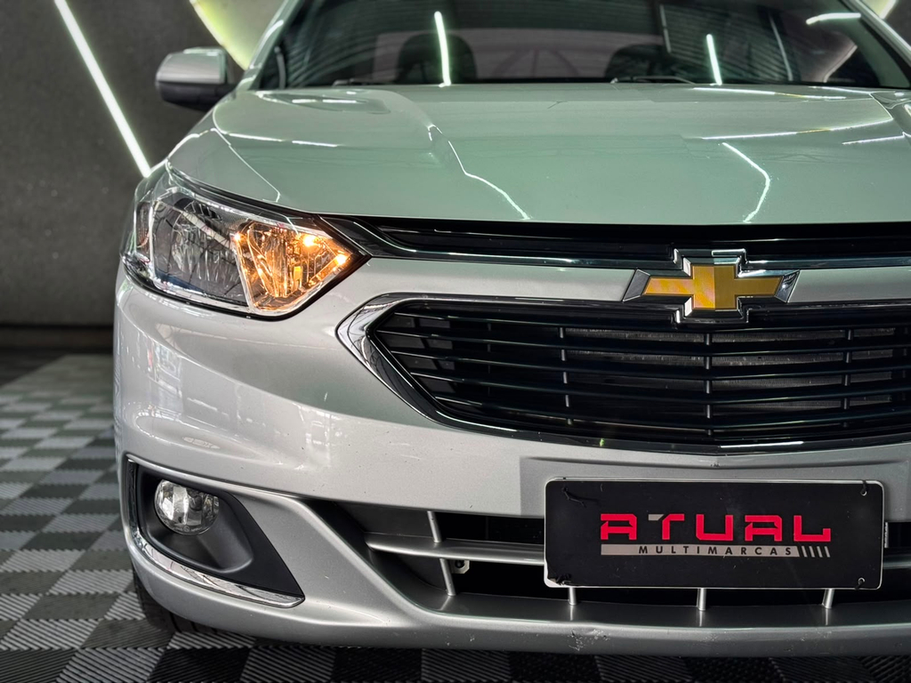 Chevrolet Cobalt Prata